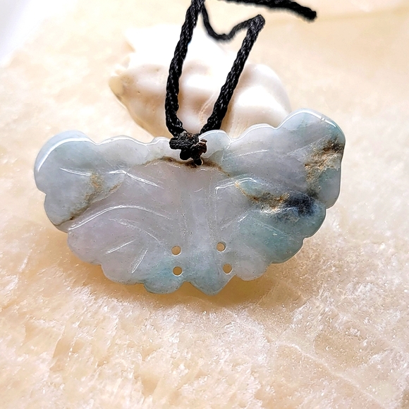 Certified Jadeite Butterfly Pendant NWT - Picture 3 of 5